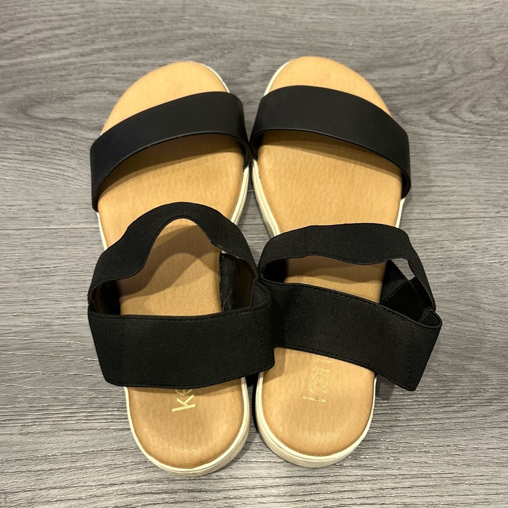 Kensie Sandals